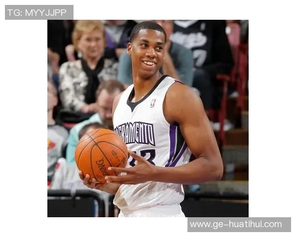 遮天蔽日！霍福德宝刀不老积极防守连续送出大帽